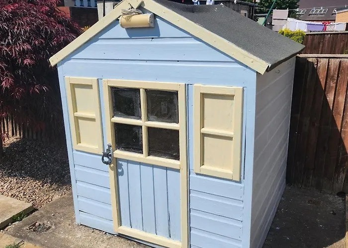 Spacious, 3 Double Bedroomed, Free Parking, 9 Mins Elland Rd, Nr Centre Semesterbostad Leeds (West Yorkshire)