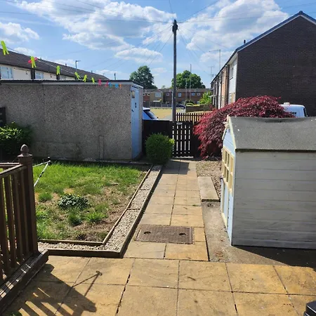 Spacious, 3 Double Bedroomed, Free Parking, 9 Mins Elland Rd, Nr Centre Σπίτι διακοπών