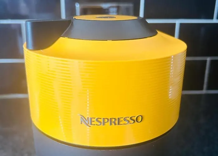 Spacious, 3 Double Bedroomed, Free Parking, 9 Mins Elland Rd, Nr Centre 別荘 リーズ