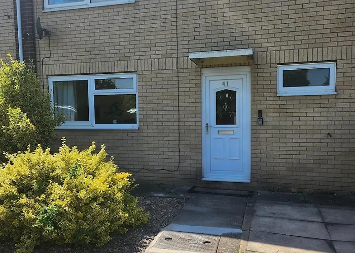 Spacious, 3 Double Bedroomed, Free Parking, 9 Mins Elland Rd, Nr Centre * リーズ